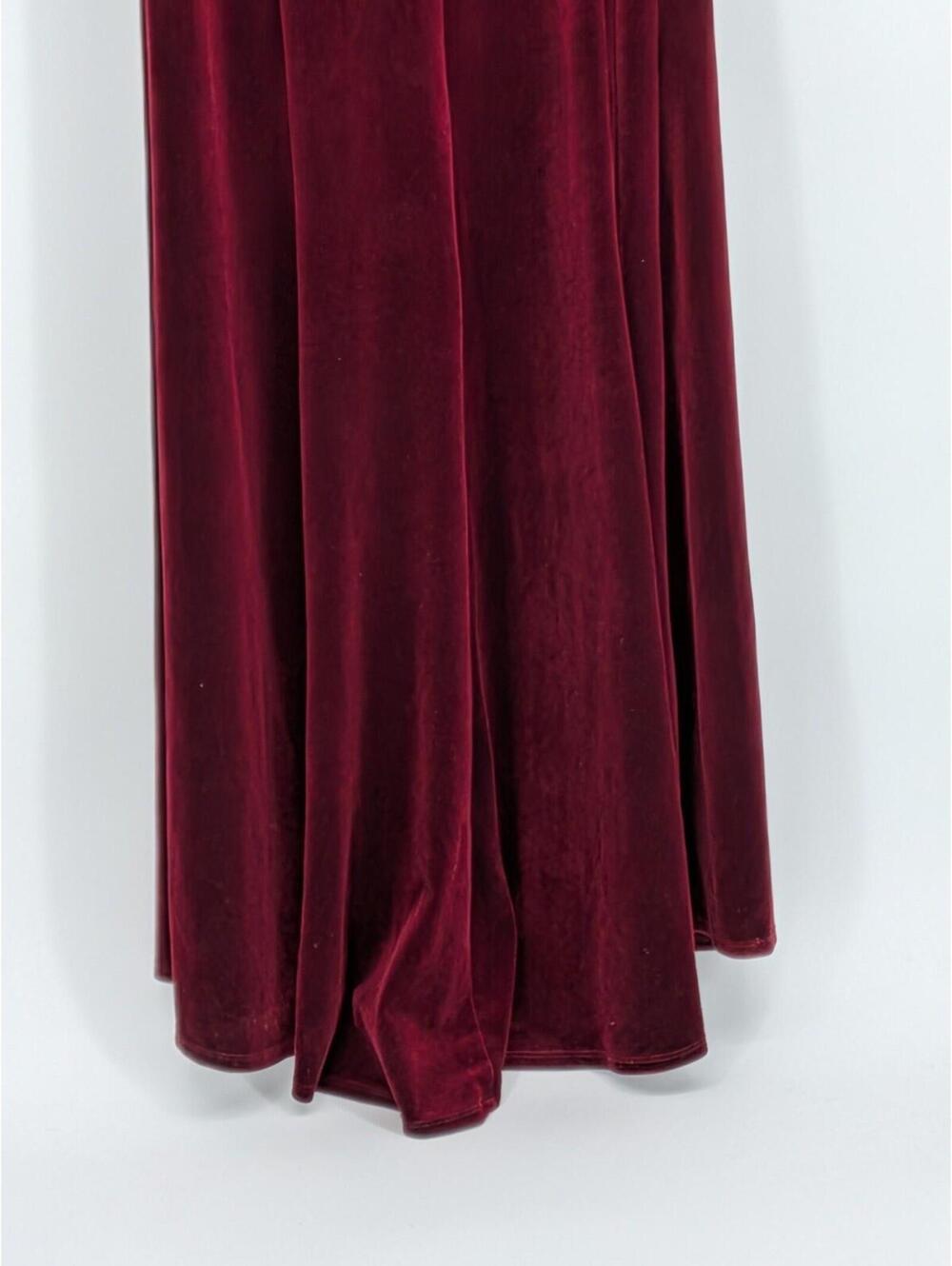 Vintage 90s Xscape 22W Burgundy Red Velvet Off Shoulder Full Length Evening Gown - Picture 10 of 10